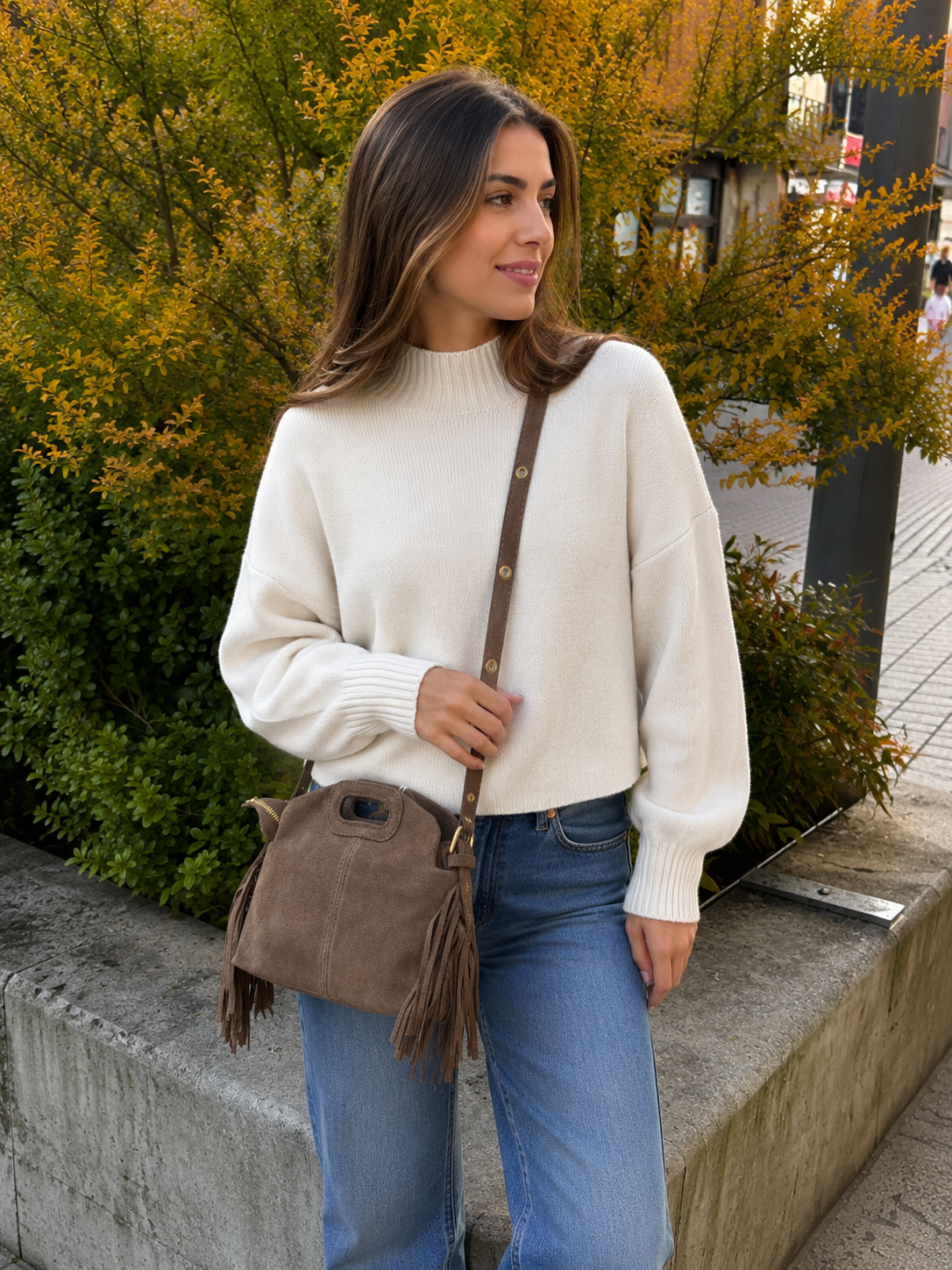 Mini sac bandoulière cuir daim à Franges Taupe Lou