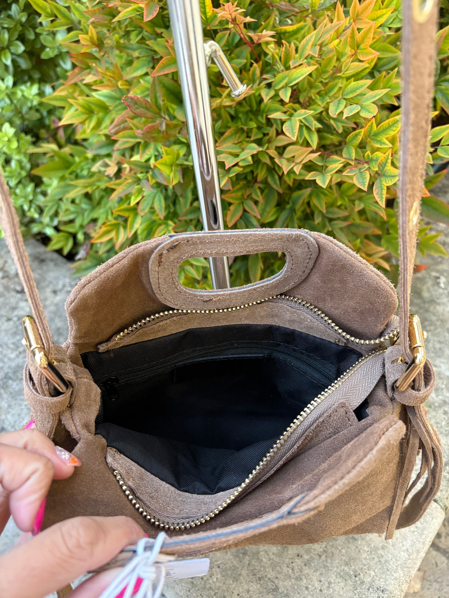 Mini sac bandoulière cuir daim à Franges Taupe Lou